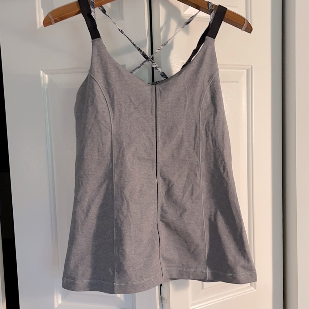 Lululemon tank!